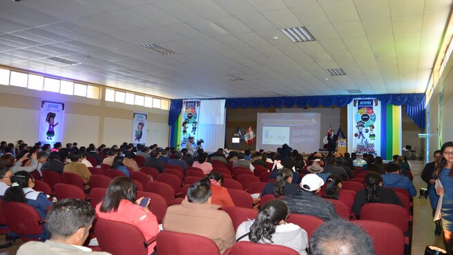 Auditorio de la I.E. José María Arguedas de Uripa durante el lanzamiento del proyecto ATIPAY